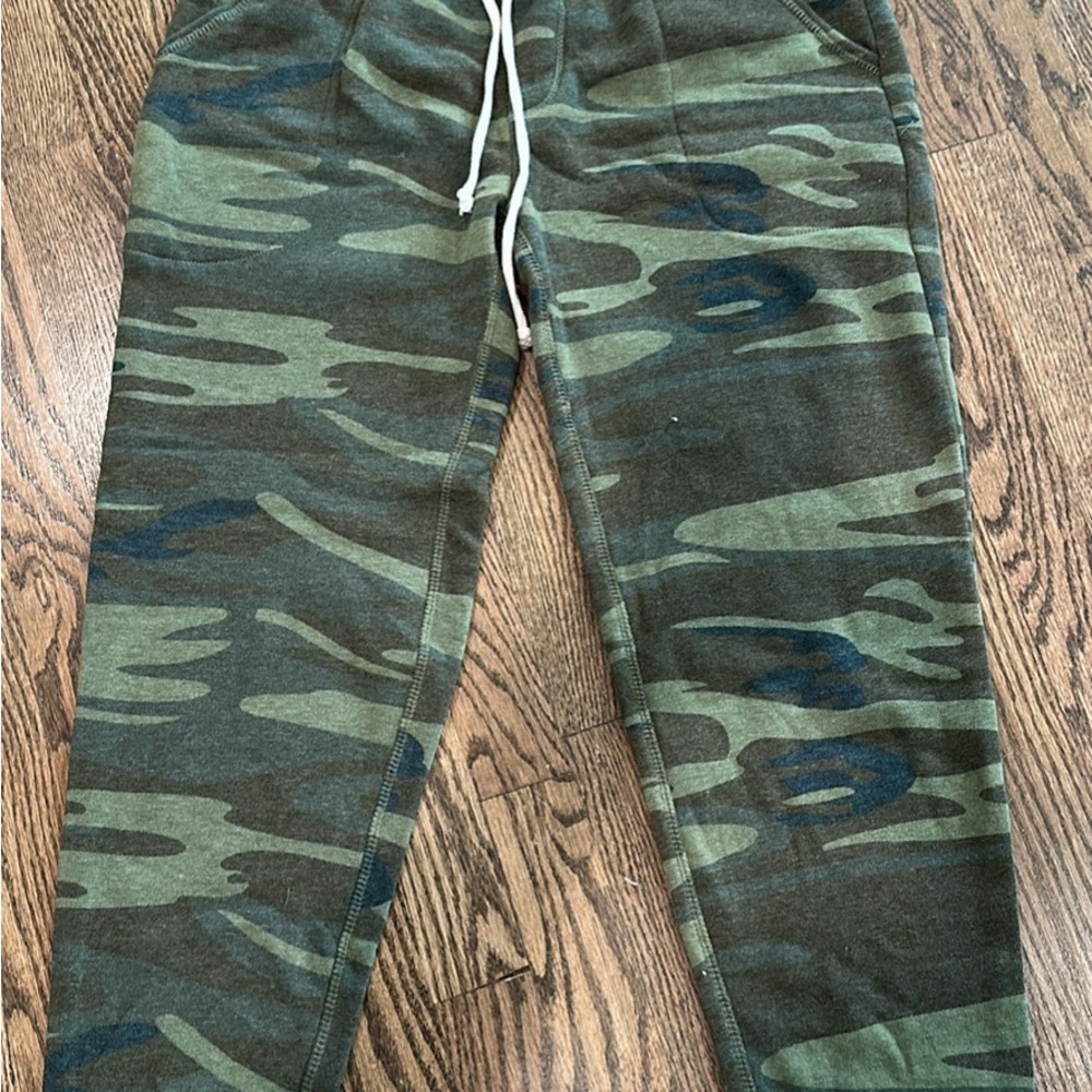 Alternative Apparel Camouflage women’s Joggers
